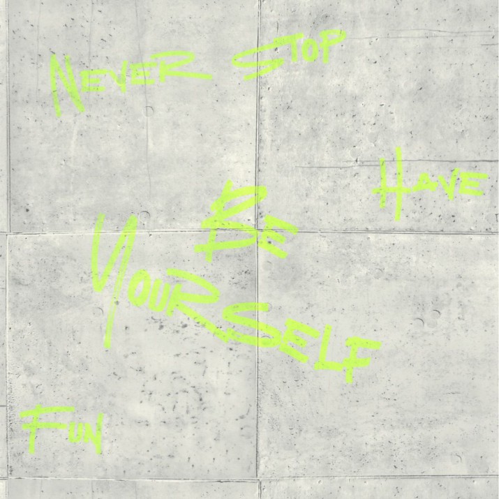 Papier Peint Chill Time Gris Fluo – Young and Free de Casélio- réf. YNF103319026