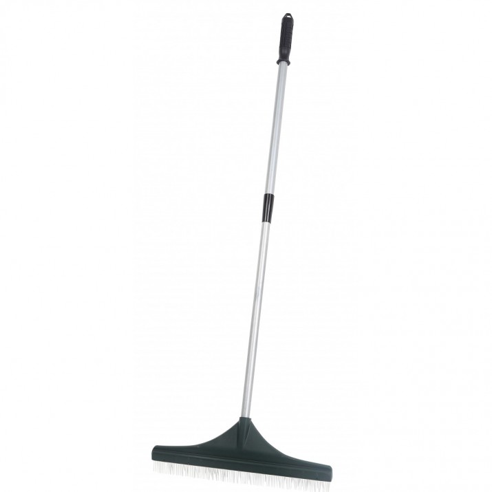 Brosse pour gazon synthétique