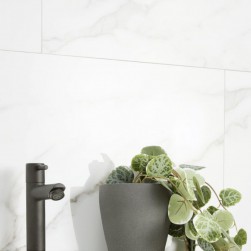 Dalle de revêtement mural PVC REVELA TANAMI GLOSS 65 cm x 37,5 cm